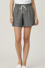 Load image into Gallery viewer, ELASTIC WAIST STRIPE CASUAL SHORTS